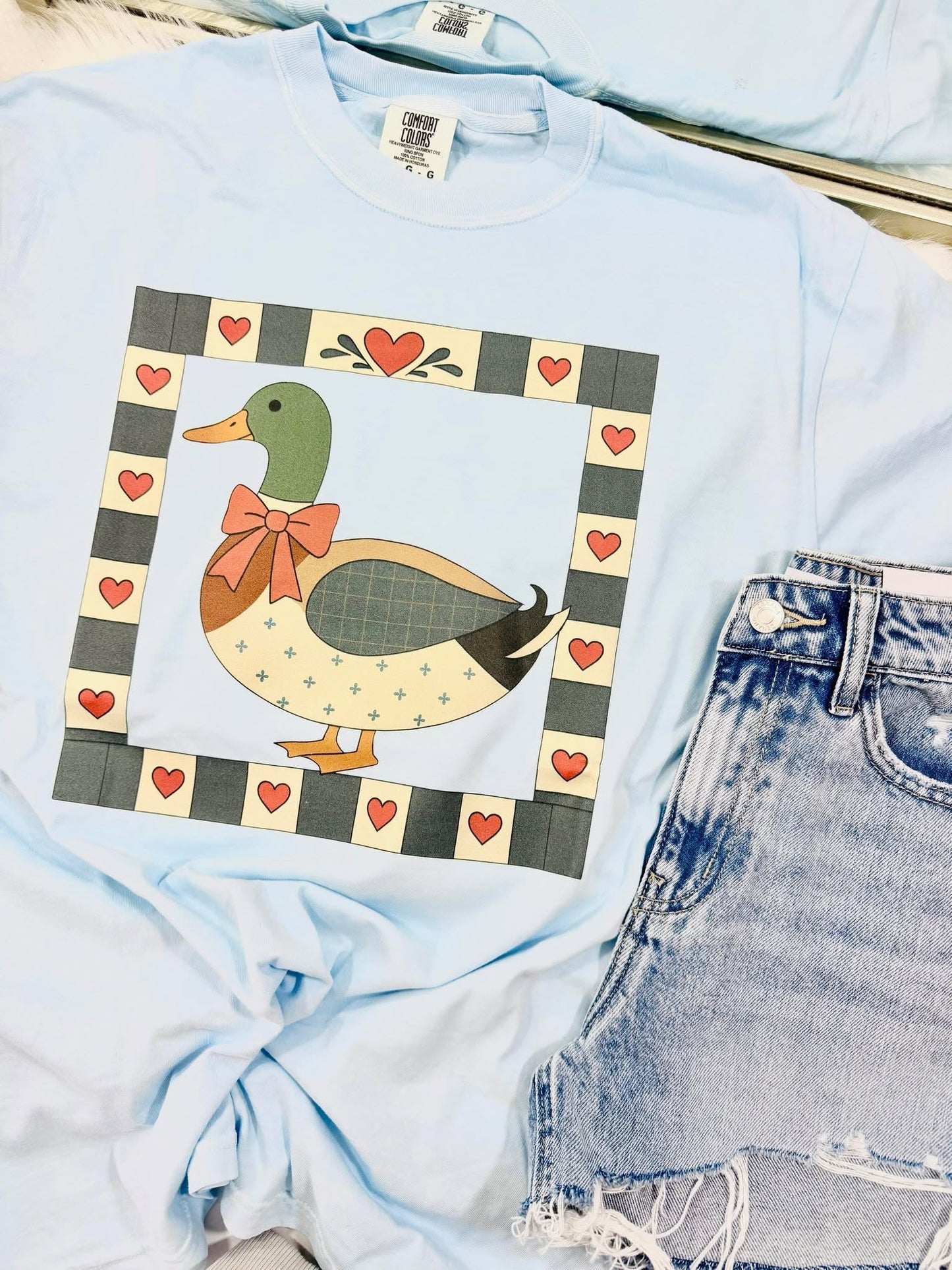 Antique Mallard Duck With Heart Border dtf Top