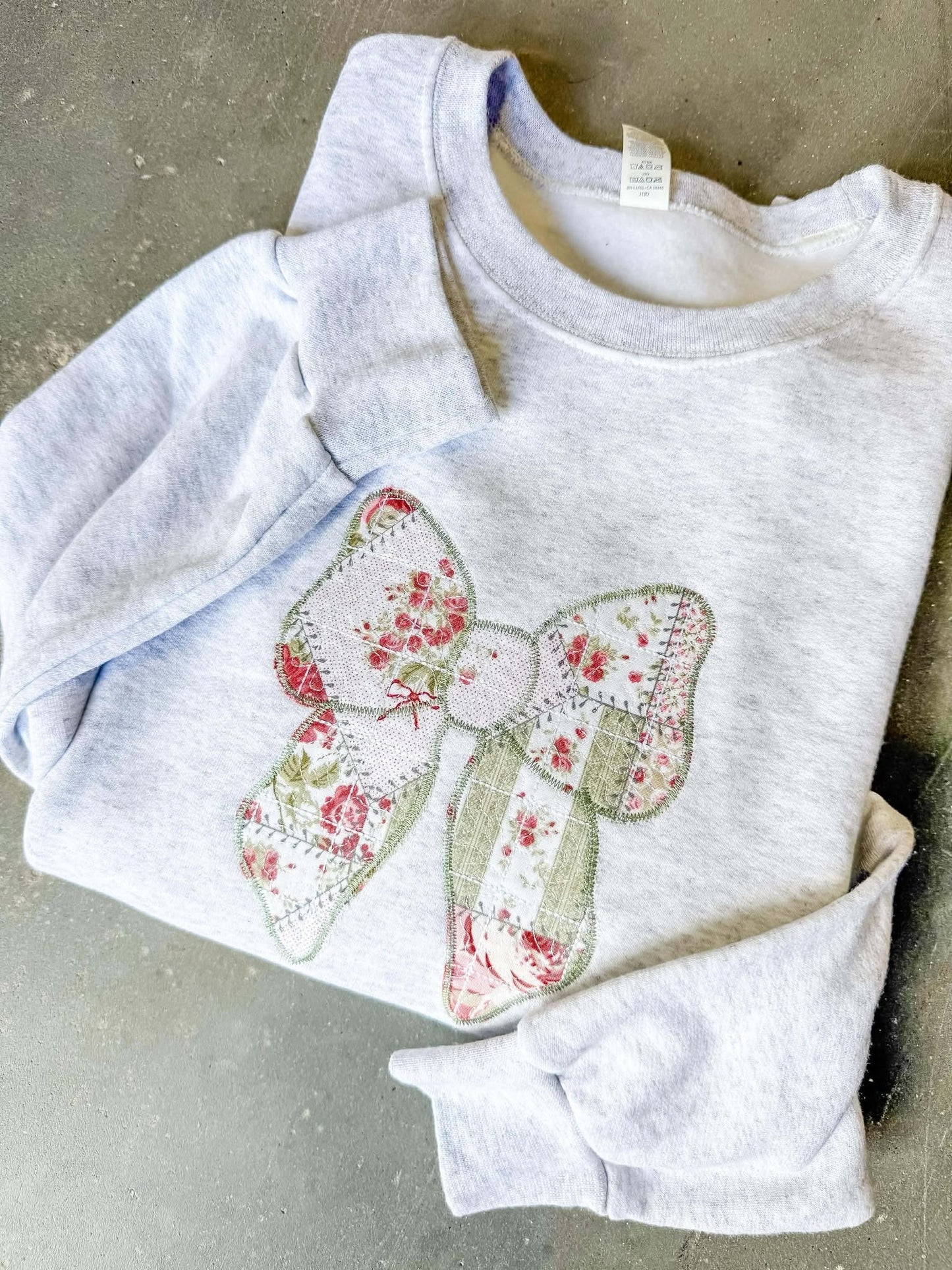 Bow Patchwork Floral Applique Sweatshirt